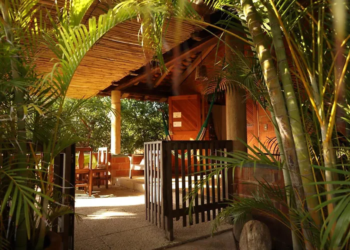 LA LOMA LINDA, Bungalows y Yoga